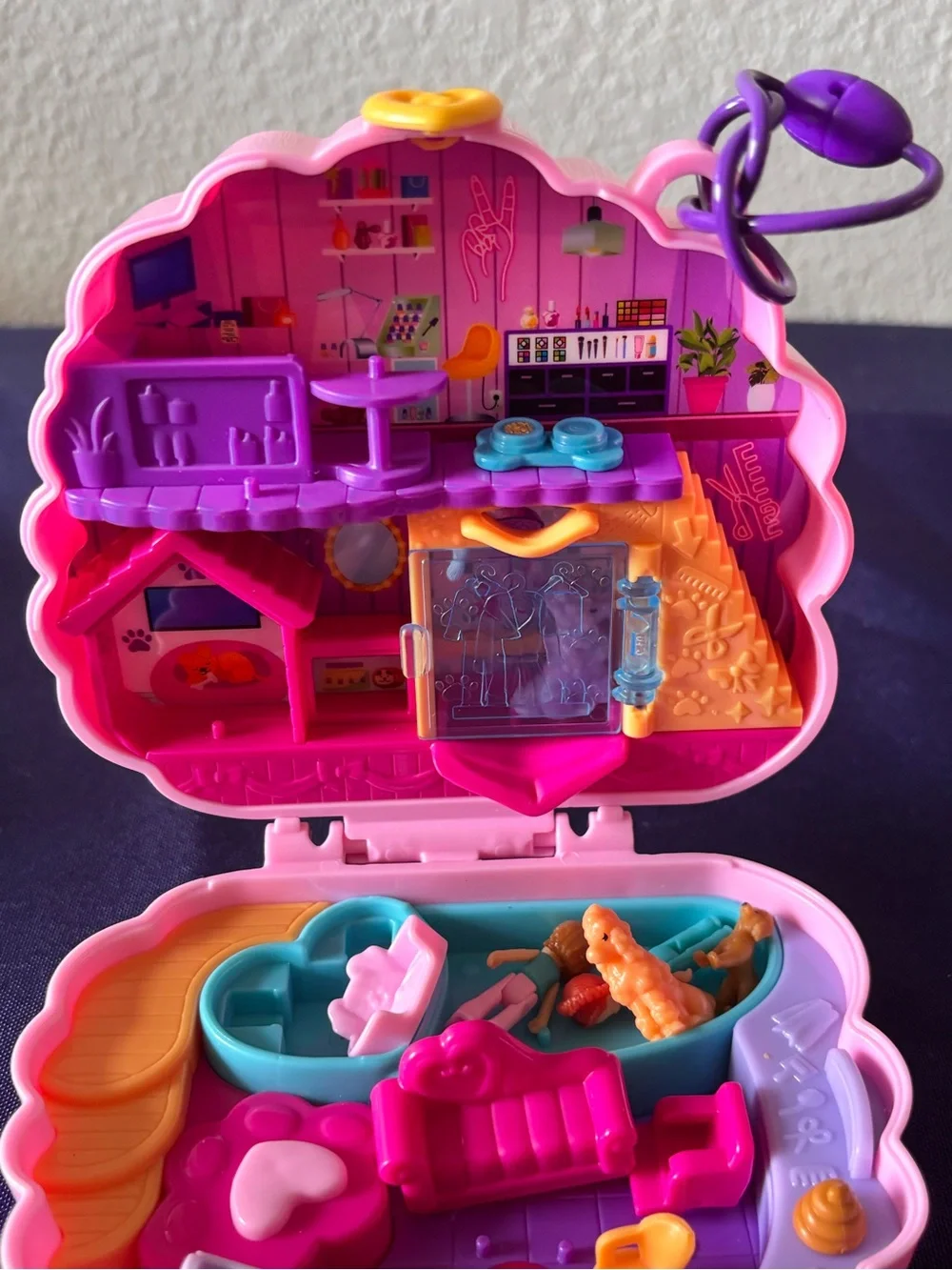 Polly Pocket Lot Of 3 Compact Play sets With Mini Dolls And Accessories